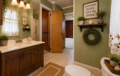 114 East Center Street Seymour IL 61875