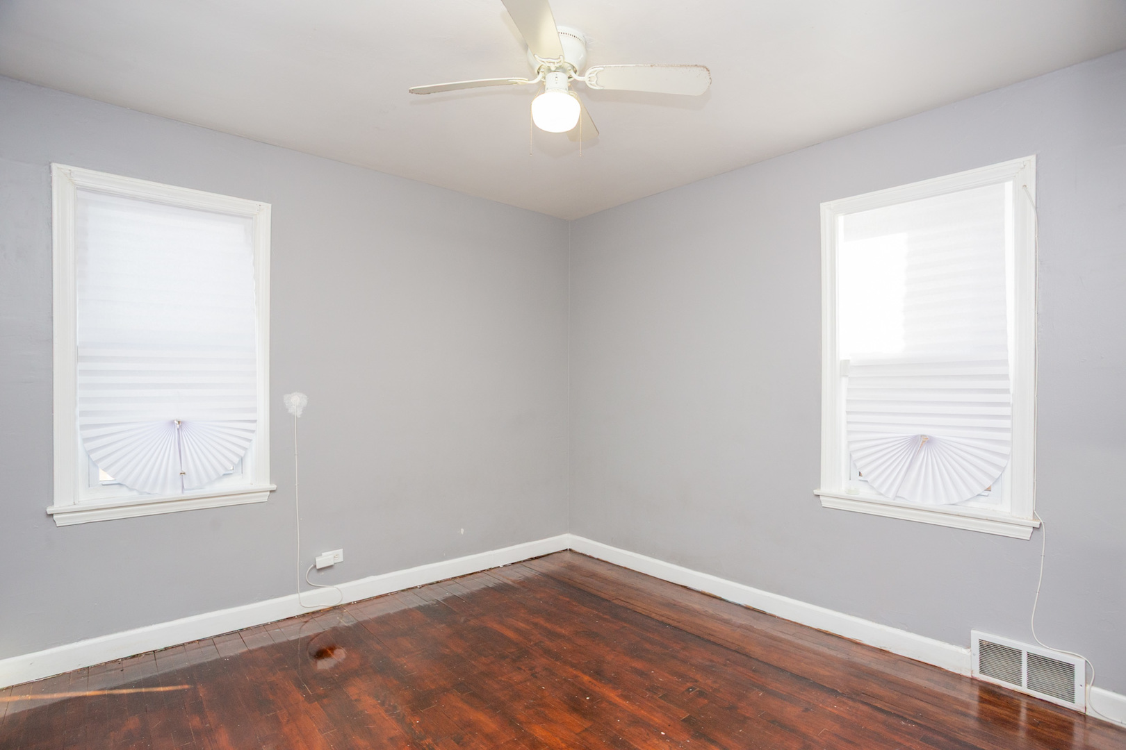 9111 South Kingston Avenue Chicago IL 60617