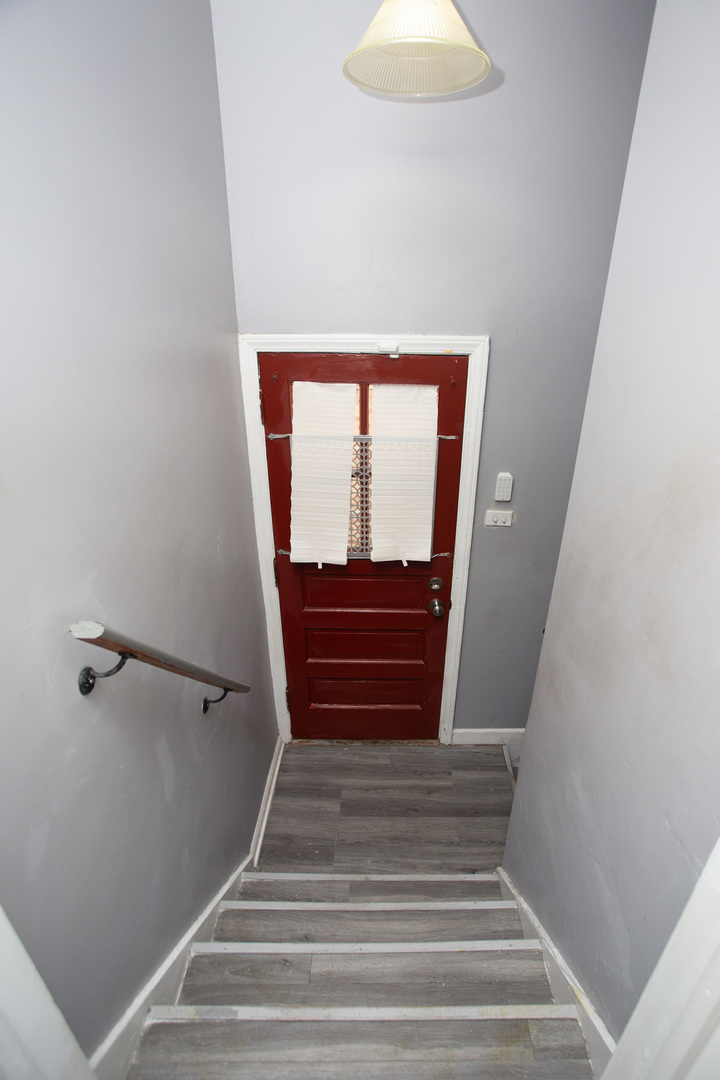 9111 South Kingston Avenue Chicago IL 60617