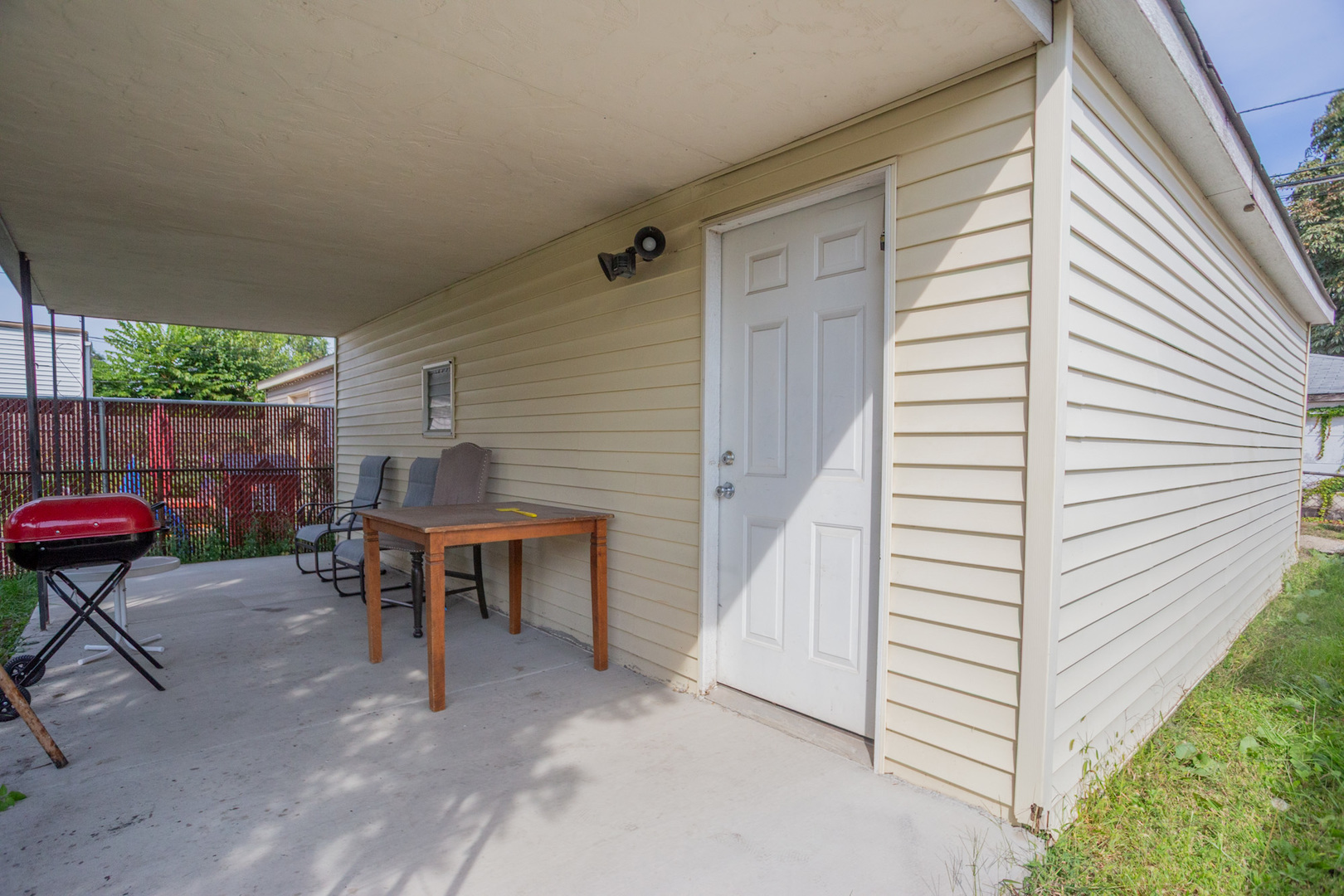 9111 South Kingston Avenue Chicago IL 60617