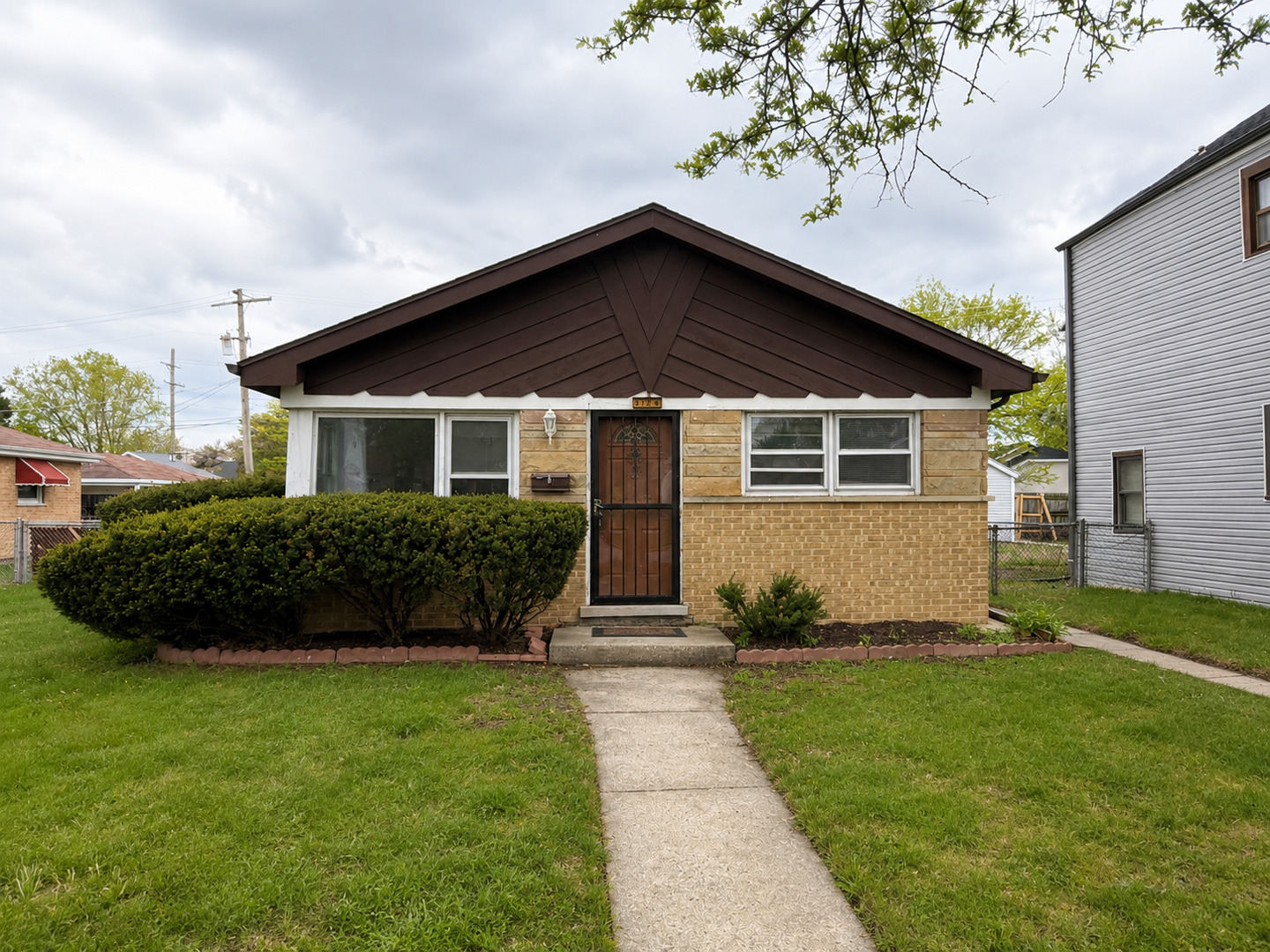 3724 Saint Paul Avenue Bellwood IL 60104