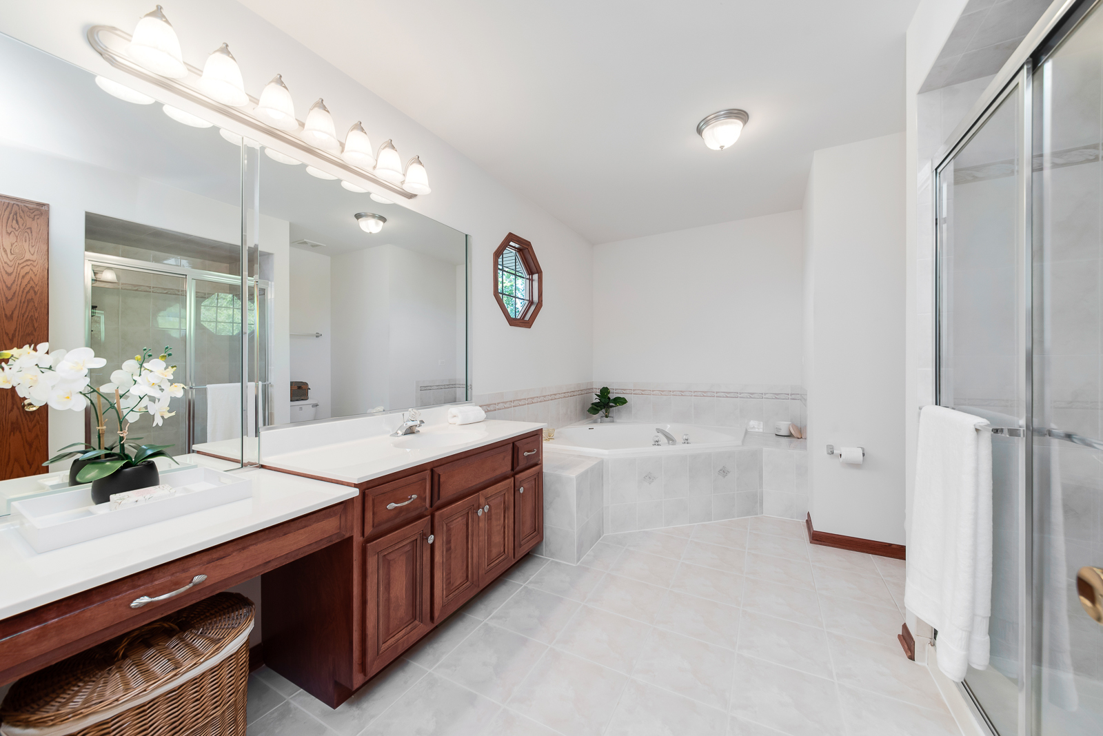 1629 Chauser Lane Woodridge IL 60517