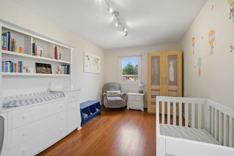 1055 Hillcrest Avenue Highland Park IL 60035