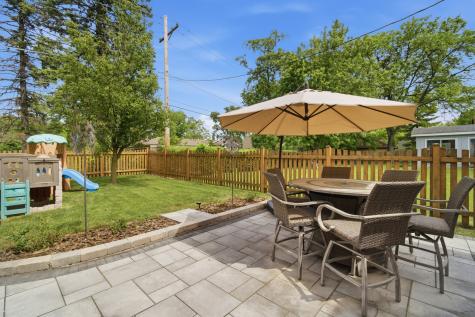 1055 Hillcrest Avenue Highland Park IL 60035