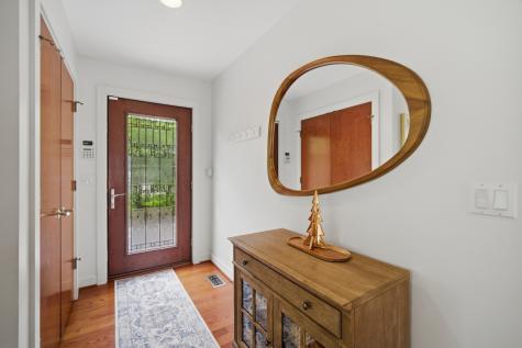 1055 Hillcrest Avenue Highland Park IL 60035