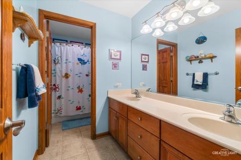 614 Pine Street Sugar Grove IL 60554