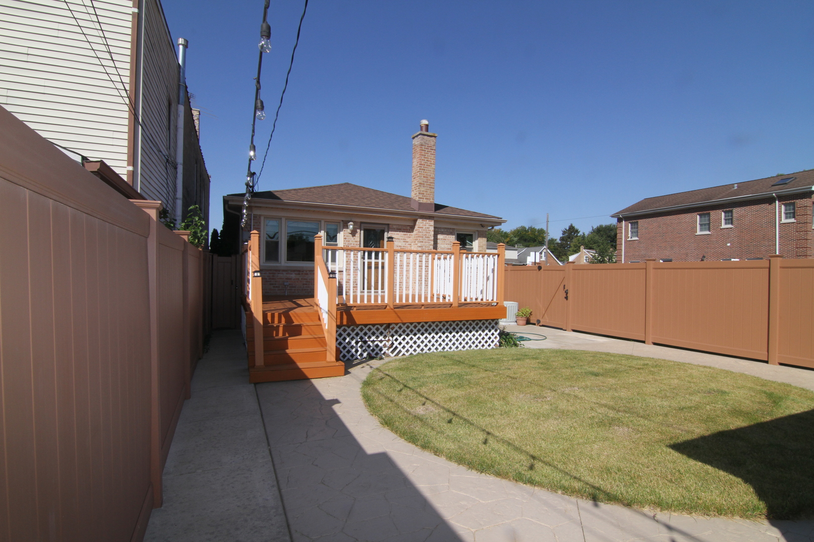 3759 North Pioneer Avenue Chicago IL 60634