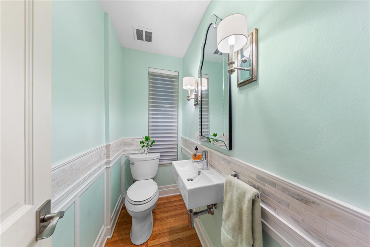 2324 West Mclean Avenue Chicago IL 60647