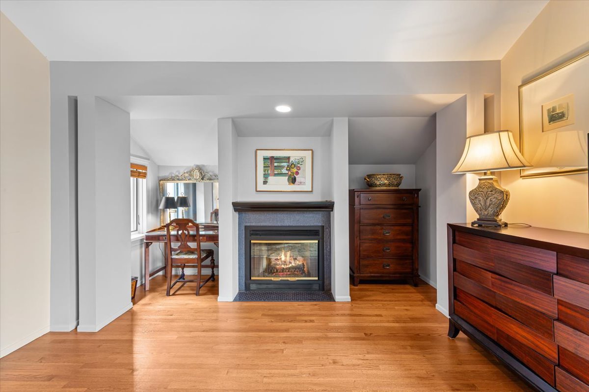 2324 West Mclean Avenue Chicago IL 60647
