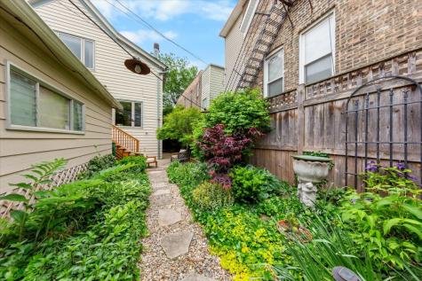 2324 West Mclean Avenue Chicago IL 60647