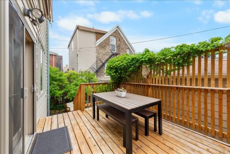 2324 West Mclean Avenue Chicago IL 60647