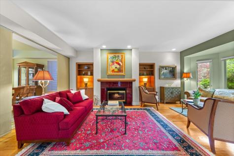 2324 West Mclean Avenue Chicago IL 60647