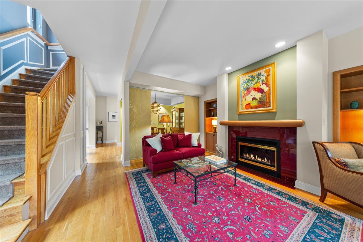 2324 West Mclean Avenue Chicago IL 60647
