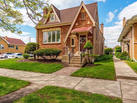 2246 Clinton Avenue Berwyn IL 60402