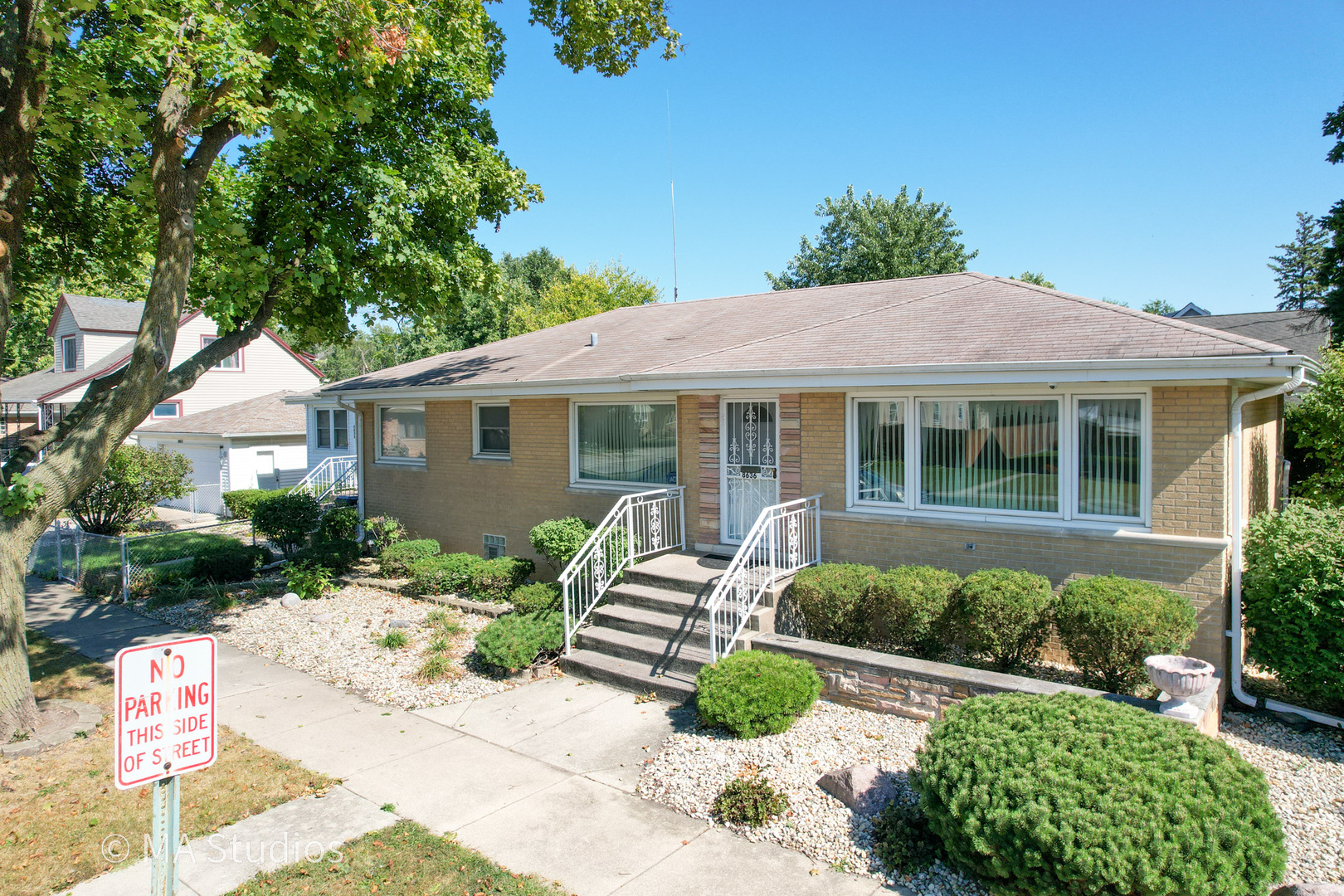 8636 40TH Street Lyons IL 60534