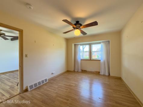8636 40TH Street Lyons IL 60534