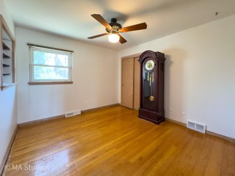 8636 40TH Street Lyons IL 60534