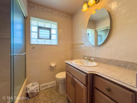8636 40TH Street Lyons IL 60534