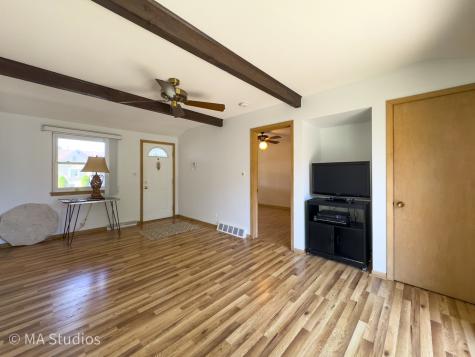 8636 40TH Street Lyons IL 60534