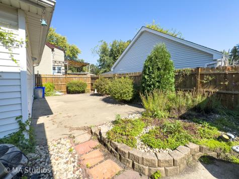 8636 40TH Street Lyons IL 60534