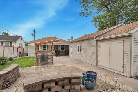 3531 Adams Street Lansing IL 60438