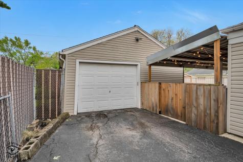 3531 Adams Street Lansing IL 60438