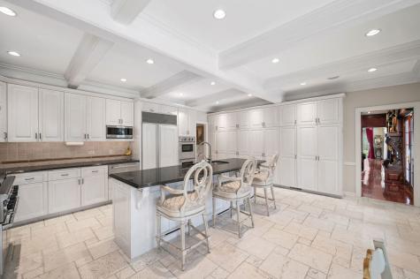 320 Woodley Road Winnetka IL 60093