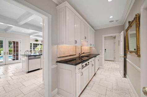 320 Woodley Road Winnetka IL 60093