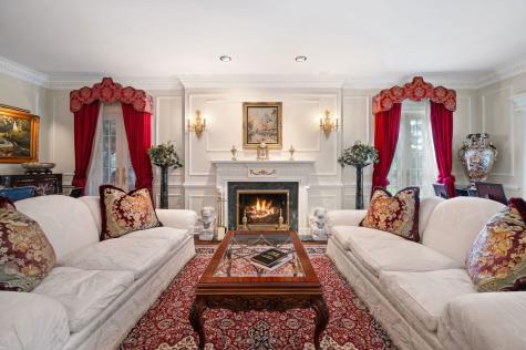 320 Woodley Road Winnetka IL 60093