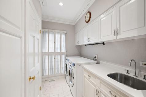 320 Woodley Road Winnetka IL 60093