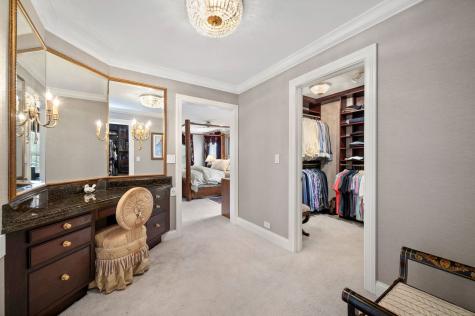 320 Woodley Road Winnetka IL 60093
