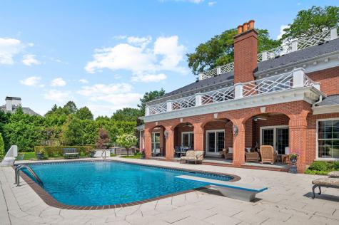 320 Woodley Road Winnetka IL 60093