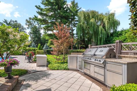 320 Woodley Road Winnetka IL 60093