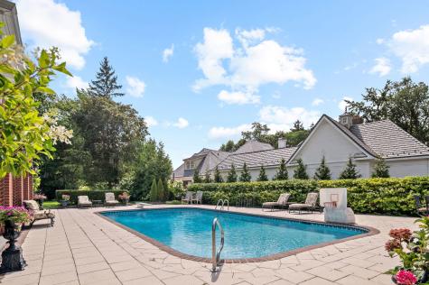 320 Woodley Road Winnetka IL 60093