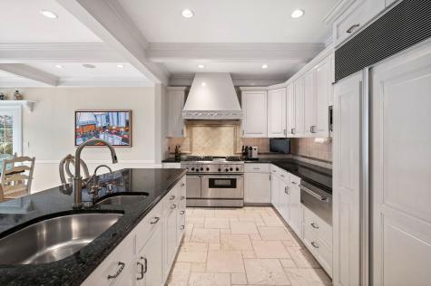320 Woodley Road Winnetka IL 60093