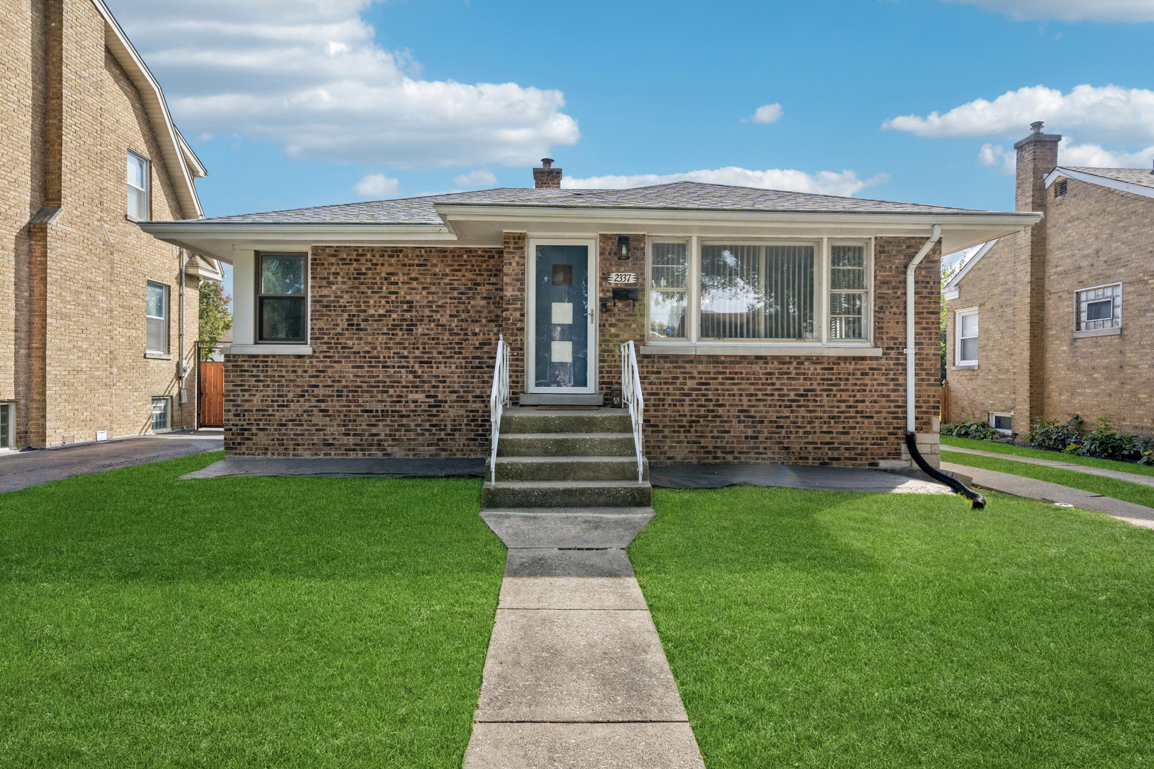 2337 South 2nd Avenue North Riverside IL 60546
