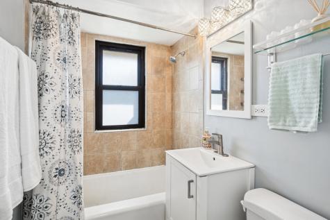 2337 South 2nd Avenue North Riverside IL 60546