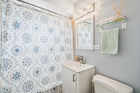 2337 South 2nd Avenue North Riverside IL 60546