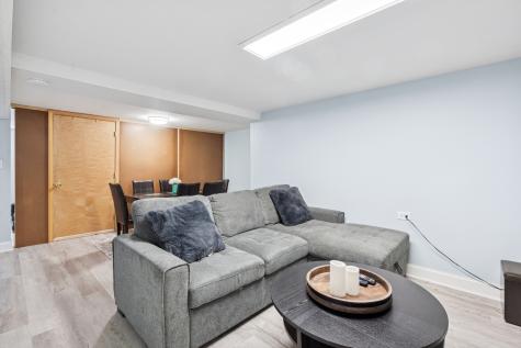 2337 South 2nd Avenue North Riverside IL 60546