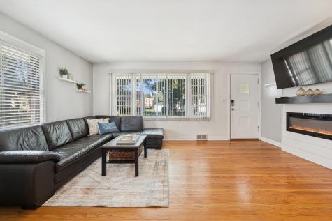 2337 South 2nd Avenue North Riverside IL 60546