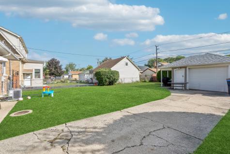 2337 South 2nd Avenue North Riverside IL 60546