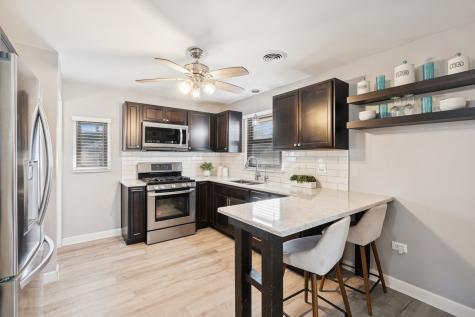 2337 South 2nd Avenue North Riverside IL 60546