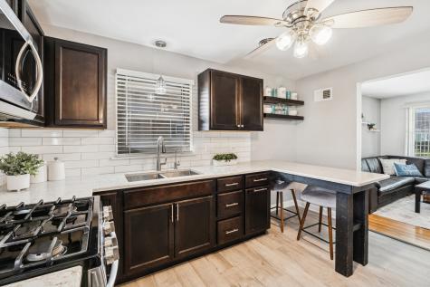 2337 South 2nd Avenue North Riverside IL 60546
