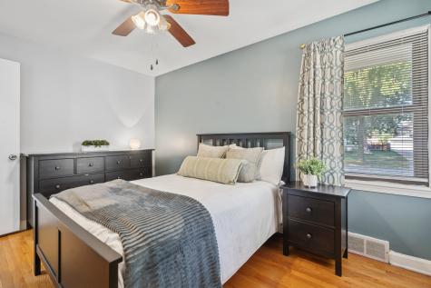 2337 South 2nd Avenue North Riverside IL 60546