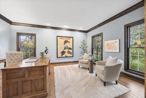 504 Pin Oak Court St. Charles IL 60174