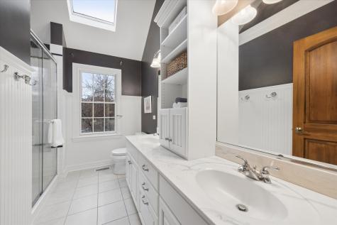 504 Pin Oak Court St. Charles IL 60174