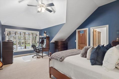 504 Pin Oak Court St. Charles IL 60174