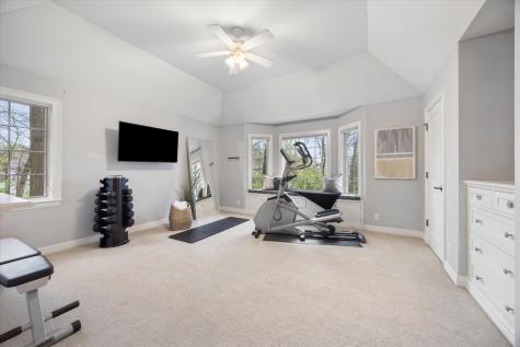 504 Pin Oak Court St. Charles IL 60174