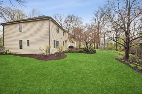 504 Pin Oak Court St. Charles IL 60174