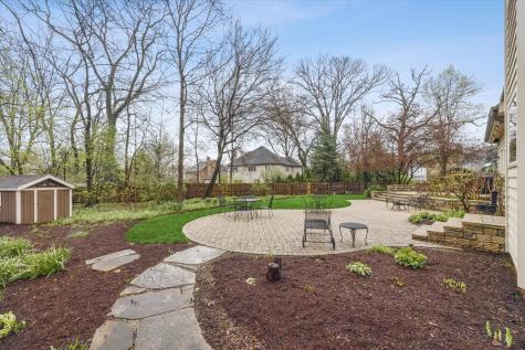 504 Pin Oak Court St. Charles IL 60174